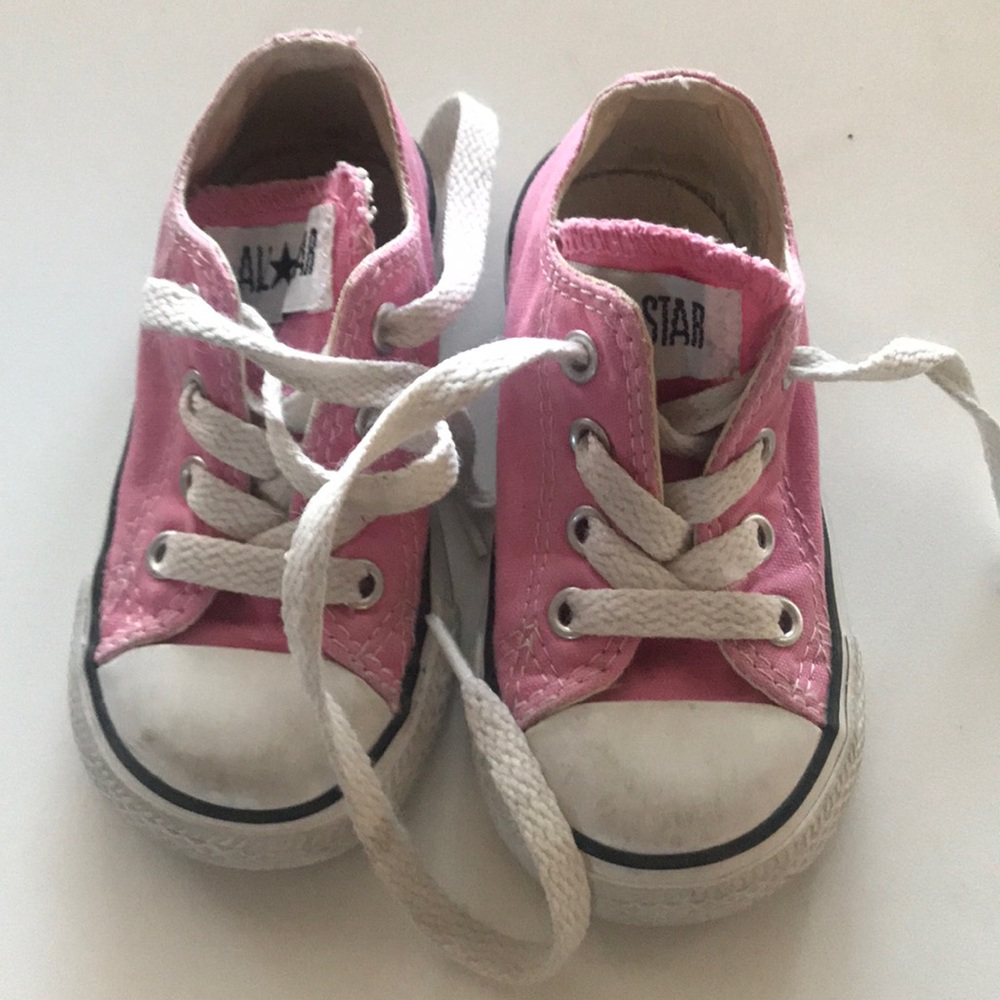 Toddler, pink converse